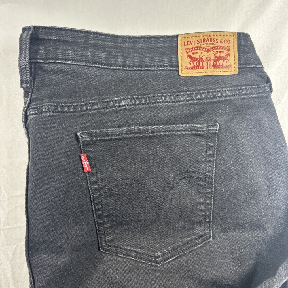 Levis 414 Jeans Womens Size 22W Dark Denim Classic Straight Comfy Short C4-52